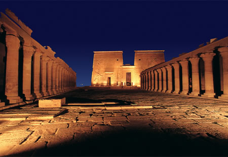 Espectáculo-de-sonido-y-luz-en-El-Templo-de Filae